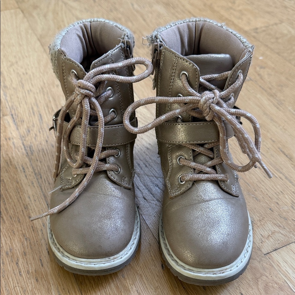 DV Boots in Shimmering Tan - kids 13